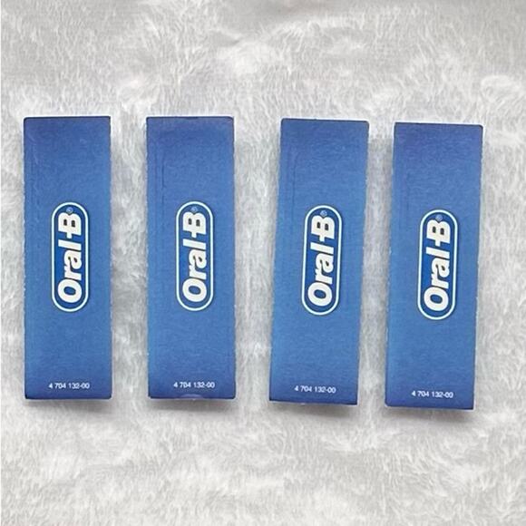 Oral-B Replacement Toothbrush Heads - Picture 2 of 4